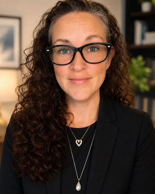 Photo of Kelly White, Licensed Professional Counselor, PhD, LPC, LCPC, ACS/CCS, CCTP-II
