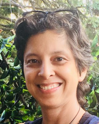Photo of Samara Liu, Registered Psychotherapist