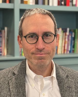Photo of Jonathan Shehee, Licensed Psychoanalyst, MFA, LP, NCPsyA