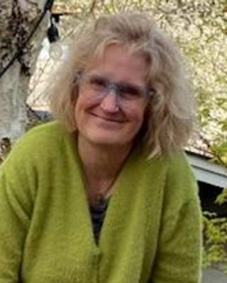 Photo of Carrie Stringer, Pre-Licensed Professional, LMHCA, MDiv