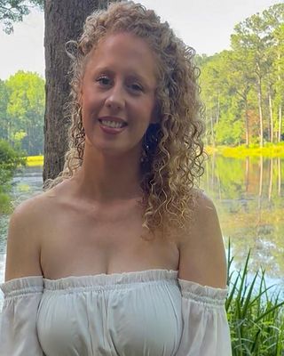 Photo of Ashlynn Vickers, Licensed Professional Counselor, MA, LPC, EMDR