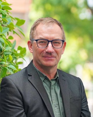 Photo of Clive Ford - ResolveU, Counsellor, ACA-L2