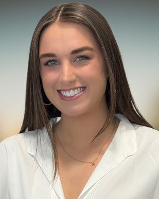 Photo of Taylor Flores, Pre-Licensed Professional in 60601, IL