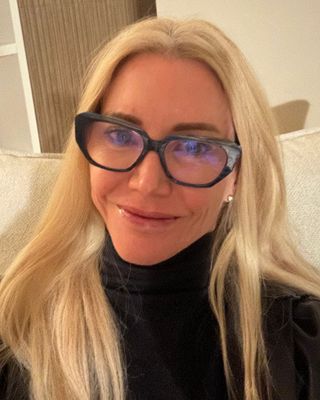 Photo of Laura Ann Walsh, Psychologist, RPsych, RCC, CCC