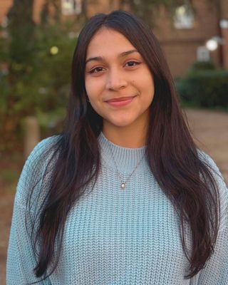 Photo of Nia Ruparelia, Psychotherapist, MSc, MBACP