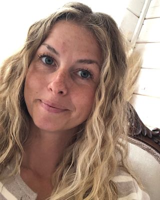 Photo of Natalie Oakley, Counsellor, MBACP