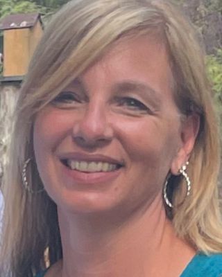 Photo of Elaine Oosting, Counsellor, BA Psy, MDiv, CT