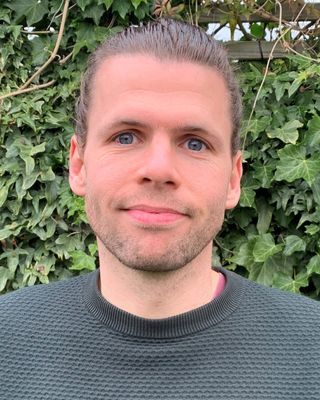 Photo of Steve Haynes, Psychotherapist, MSc, MBACP