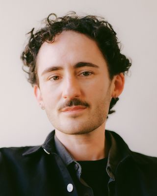Photo of Asa Mendelsohn, Clinical Social Work/Therapist, LMSW, MFA