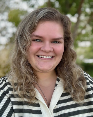 Photo of Emily Pacey, Pre-Licensed Professional