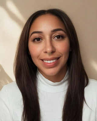 Photo of Yasmin Neil Kiffer, Clinical Social Work/Therapist, LMSW