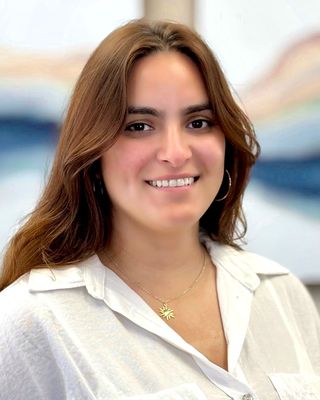 Photo of Yillians Gonzalez - Yilians Gonzalez: Teens, Couples & Adults, Clinical Social Work/Therapist, LSW