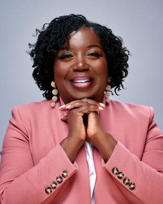 Photo of Shakenna K. Williams, Pre-Licensed Professional