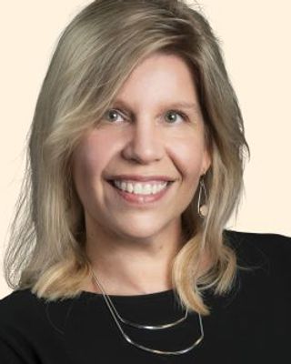 Photo of Dr. Alisa Wincze, Psychologist, PhD, LP