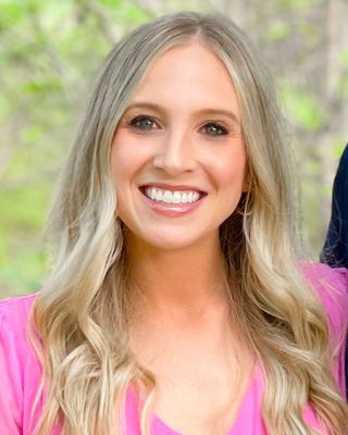 Photo of Lauren McCoy, BS, MS, LMFT, Marriage & Family Therapist in Fayetteville