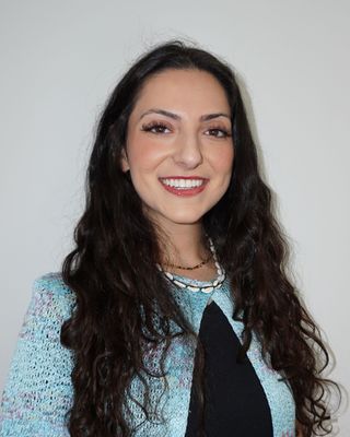 Photo of Sara Honar, Pre-Licensed Professional