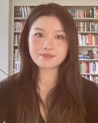 Photo of Meng (Maggie) Shen, Psychotherapist in London, England