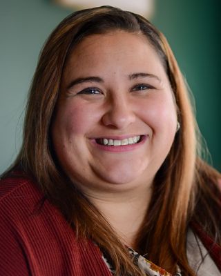 Photo of Lauren R., Pre-Licensed Professional
