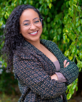 Photo of Alinne Butcher, Marriage & Family Therapist, LMFT