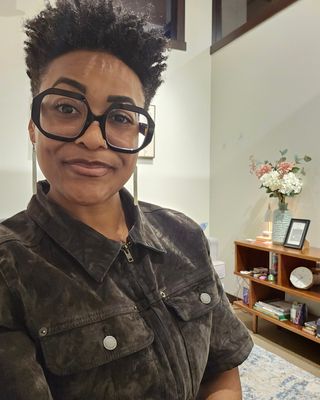Photo of Kamara McMichael, Marriage & Family Therapist, MS, LMFT, CMHS