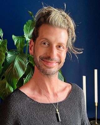 Photo of Gordon Wax, Psychotherapist, MBACP