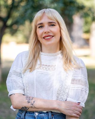 Photo of Natania Reed, Associate Clinical Social Worker, ACSW