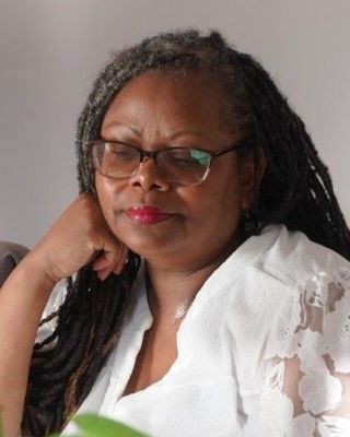 Photo of Dr. Annette Solomon, Psychologist, PsyD, LP