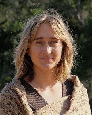 Photo of Lily Petroff, Marriage & Family Therapist, LMFT