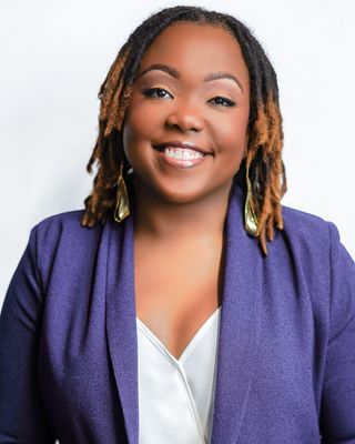 Photo of Myanah Simmons, LPC-A, LCDC-I