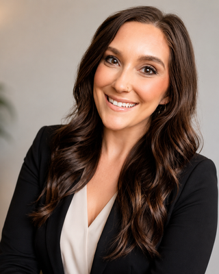 Photo of Emmy Hendry, Clinical Social Work/Therapist, LLMSW, CAADC , CCS-DP