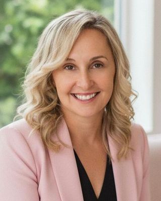 Photo of Dr. Cher Reif, Psychologist, PsyD, MA