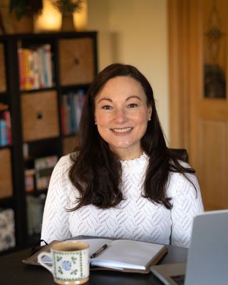 Photo of Dorine Linn, Psychotherapist, MA, MIACP