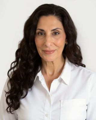 Photo of Jessica Henriques, Psychiatric Nurse Practitioner, MSN, APRN, PMHNP