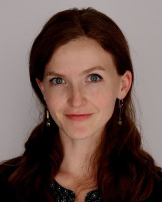 Photo of Petie Vesnaver, Clinical Social Work/Therapist, LSWAIC