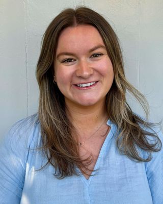 Photo of Lizzie Olmsted, LMHC, LPC, Intern, Pre-Licensed Professional