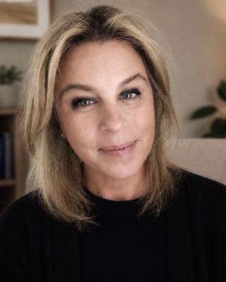 Photo of Carol Caveney, Counsellor, MBACP