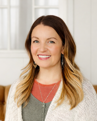 Photo of Courtney Chandler, Art Therapist, LPC, ATR-BC, AADC, E-RYT