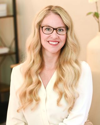 Photo of Amanda Briggs Davis, Clinical Social Work/Therapist, CSW-PIP, QMHP, EMDRCIT, ACS