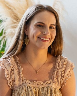 Photo of Sabrina Cruz - Sabrina Cruz - EMDR & Holistic Therapy for Trauma, Clinical Social Work/Therapist, LCSW, RYT-200, Reiki 3