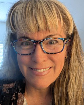 Photo of Lila Earwood, Clinical Social Work/Therapist, MSW, LMSW