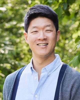 Photo of Jonathan Kim, Registered Psychotherapist (Qualifying)