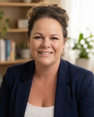 Photo of Fiona O' Neill, Psychotherapist, Pre-Accredited Member IACP