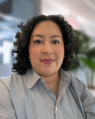 Photo of Vikki Salinas, Clinical Social Work/Therapist, LICSW