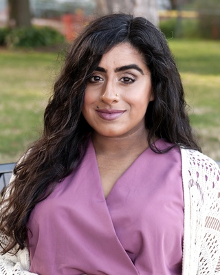 Photo of Henna Khawja, Registered Social Worker in Scarborough, ON