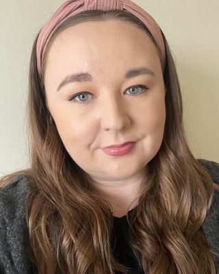 Photo of Lily Clapham, Counsellor, MNCPS Acc.