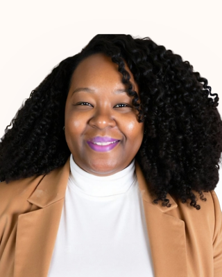 Photo of LaToya Robinson, Pre-Licensed Professional