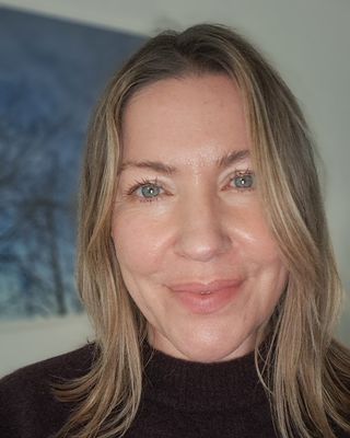 Photo of Emma Brooks, Counsellor, AMHSW