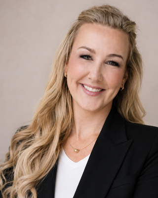 Photo of Tara Wells, Psychiatric Nurse Practitioner, FNP-C, PMHNP