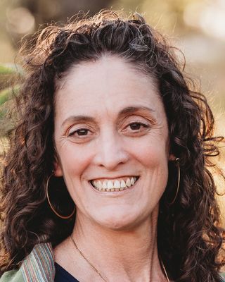 Photo of Lunden Abelson, Licensed Professional Counselor, MA, BC-DMT, LPC