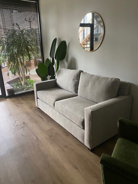 Warm and therapeutic environment to foster your growth!